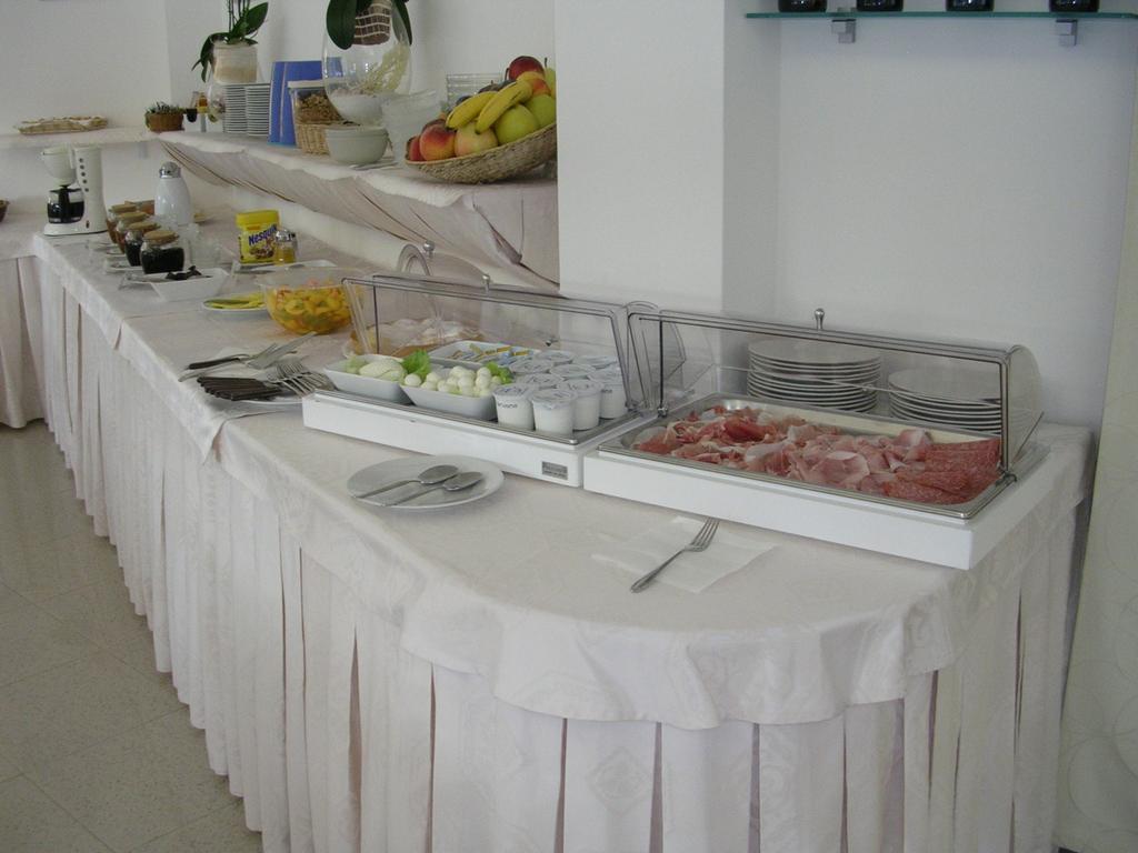 Hotel Escorial Cervia Zewnętrze zdjęcie