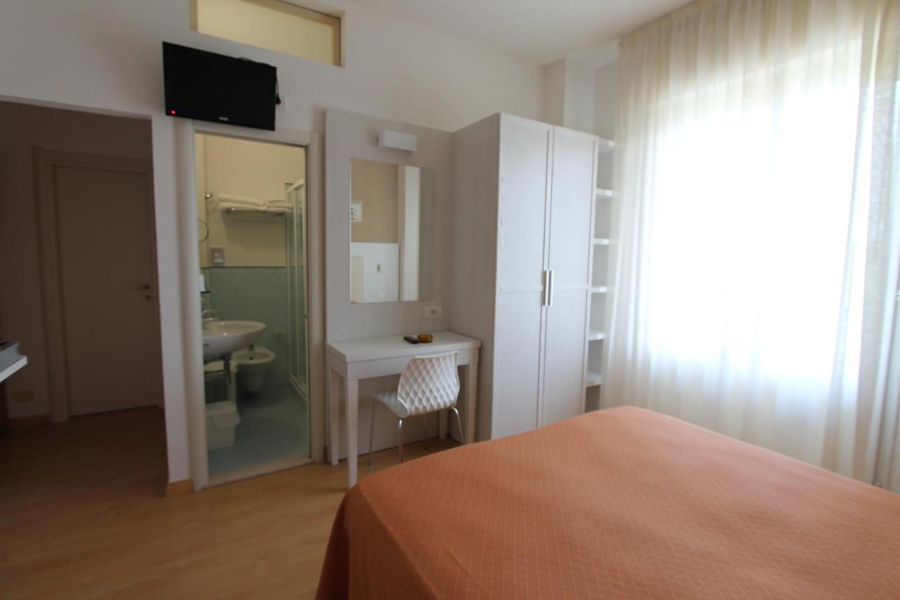Hotel Escorial Cervia Zewnętrze zdjęcie