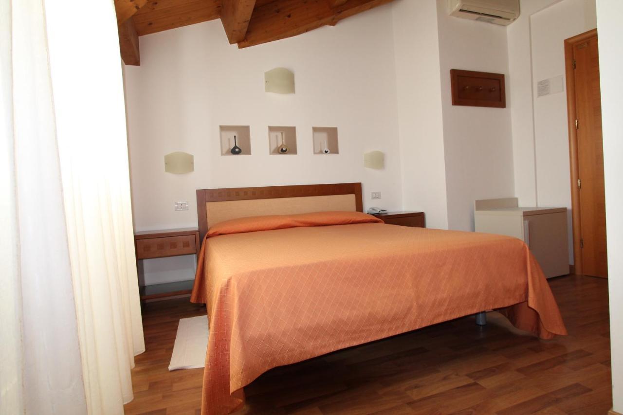 Hotel Escorial Cervia Zewnętrze zdjęcie